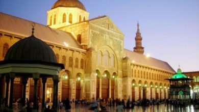 الإتيان الى المسجد بالروائح الكريهة