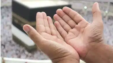 حكم النيابة في الحج